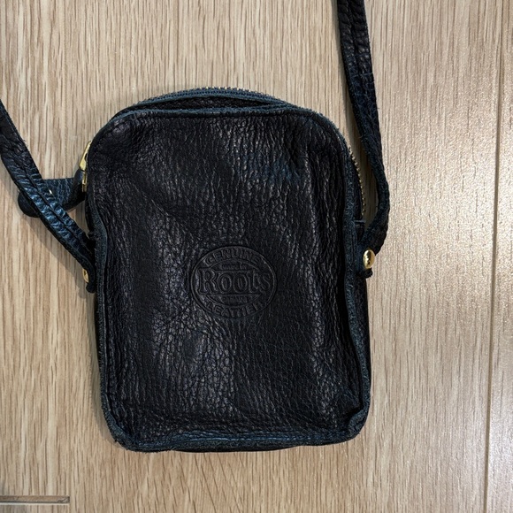 Roots Handbags - Roots genuine leather cross body small purse